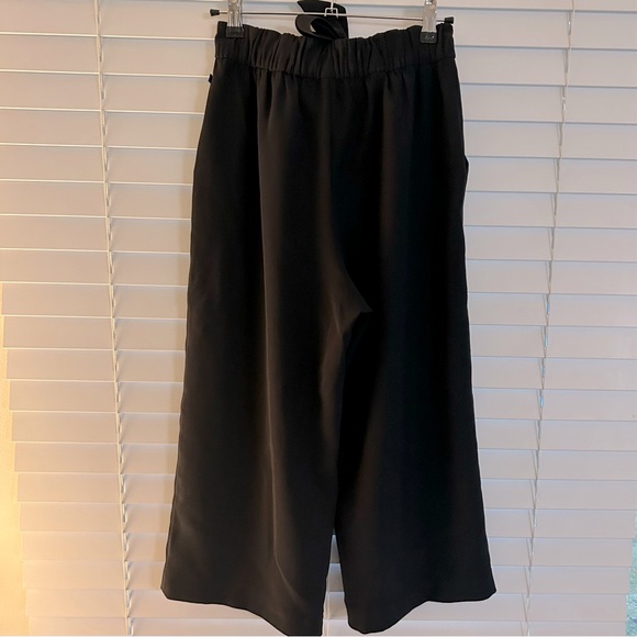 Lululemon lab. Dressy crops. Black. Dressy - Picture 3 of 5